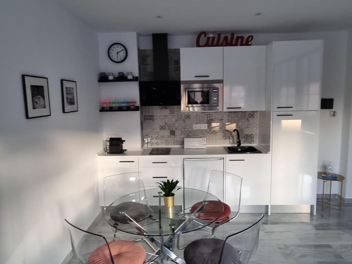 Atocha 3 Apartment Malaga Exterior photo